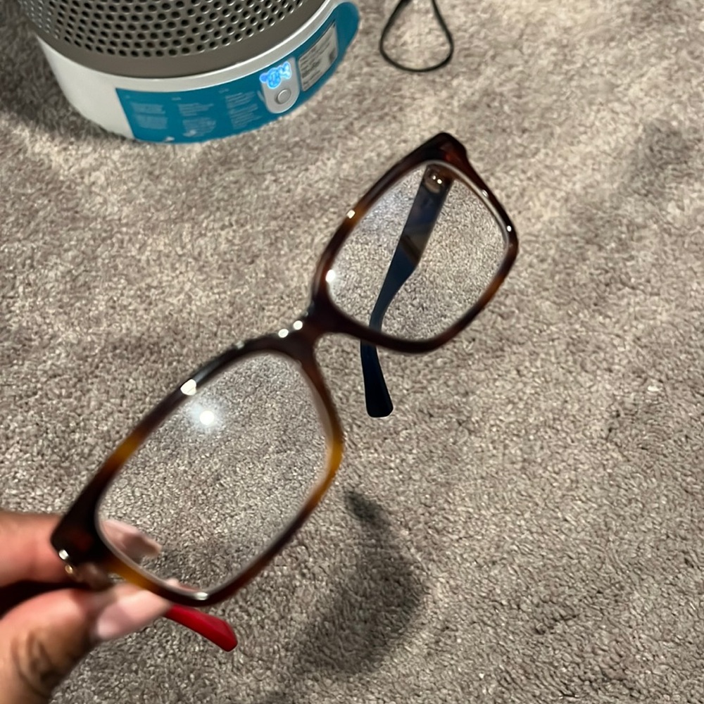 Gucci optical glasses you can add your prescription to the glasses